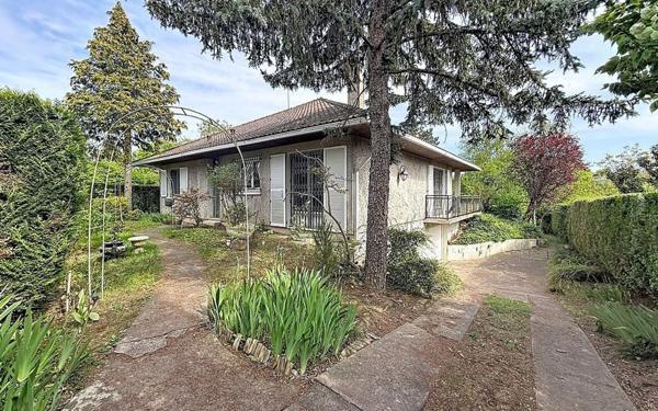 Maison à vendre    5 pièces • 122 m2 Villecresnes