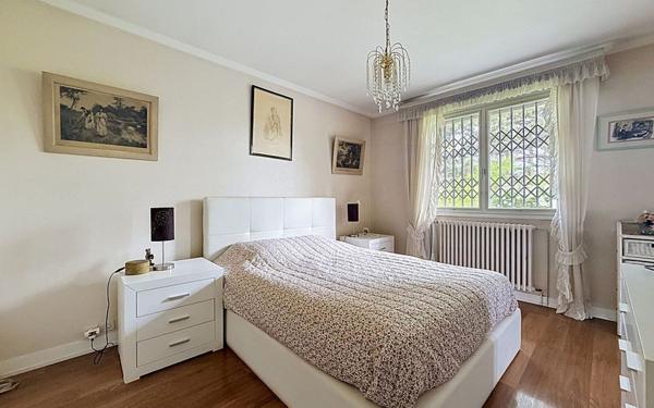 Maison à vendre    5 pièces • 122 m2 Villecresnes