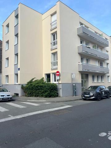 Appartement T2 avec balcon, parking et caves