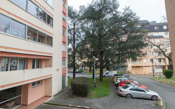 Appartement à louer    4 pièces •  Pau