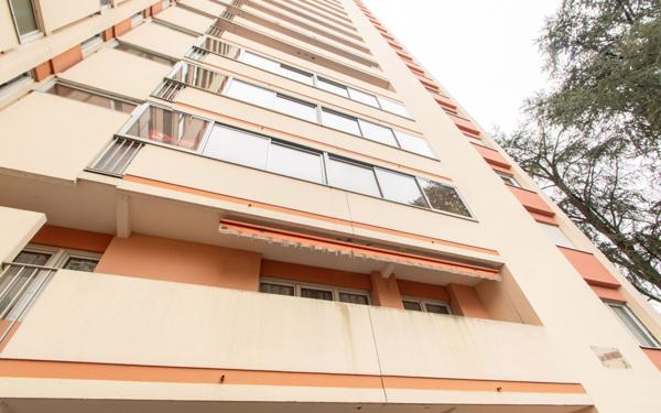 Appartement à louer    4 pièces •  Pau