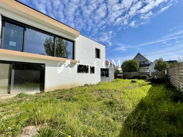 Maison 6 pièce(s) 2 chambre(s) 246 m²