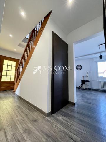Maison 6 pièce(s) 2 chambre(s) 246 m²