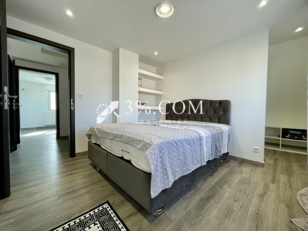 Maison 6 pièce(s) 2 chambre(s) 246 m²
