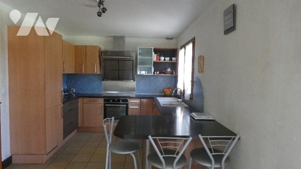 MAISON INDIVIDUELLE BATIE SUR 6748 m² de terrain (situé en zone constructible)