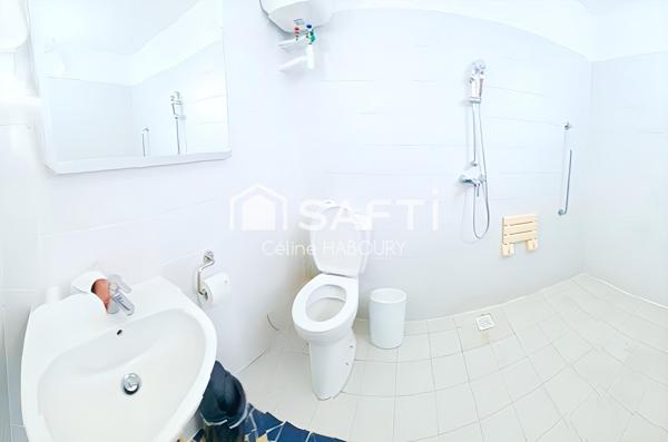 SUPERBE STUDIO EN REZ DE CHAUSSEE AVEC VUE SUR LA PISCINE ET VUE MER ROUTE TOURISTIQUE A SAINT FRANCOIS
