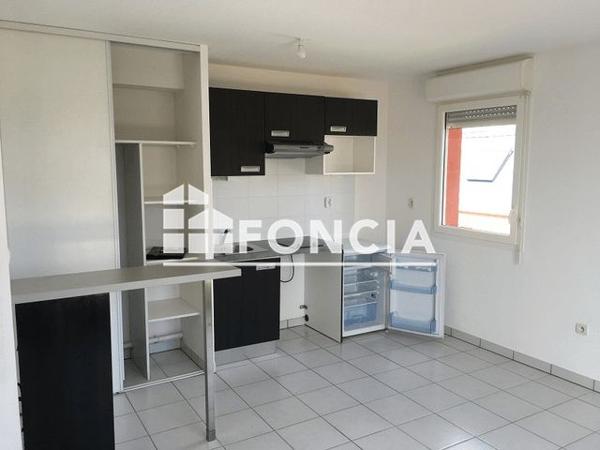 Location Appartement 2 pièces 35.99 m² - 64/66 RUE DES GRAVES Eysines 33320