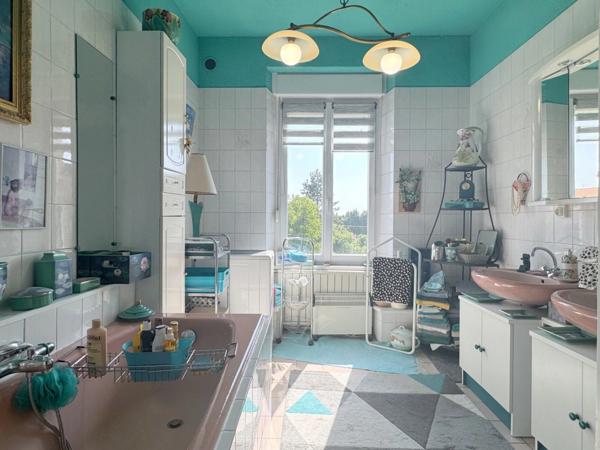 Appartement T5 dans immeuble de caractère