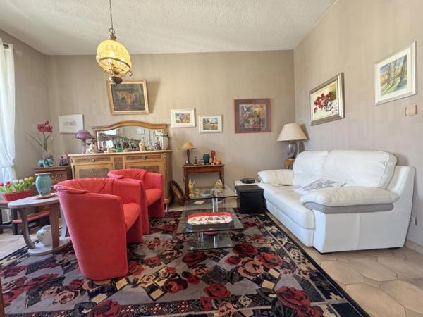 Appartement T5 dans immeuble de caractère