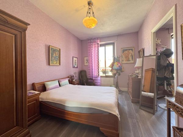 Appartement T5 dans immeuble de caractère