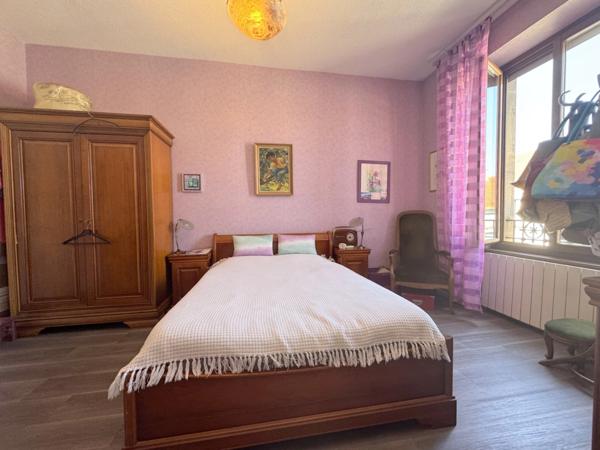 Appartement T5 dans immeuble de caractère