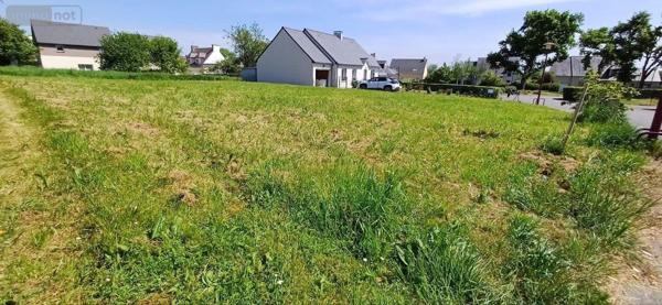 Terrain à Batir à vendre à Saint-Guinoux en Ille-et-Vilaine (35430), ref : 019/5380 MCB   
centre ville
