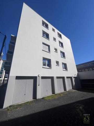 Local Commercial de 80 m2 avec garage, à saisir