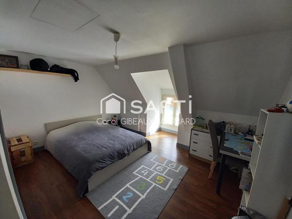 Maison rénovée avec goût, 3 chambres, garage et jardin