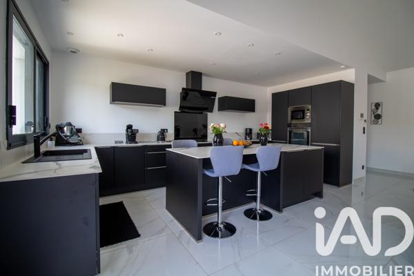 Maison à vendre 6 pièces 164 m² Nieul-sur-Mer