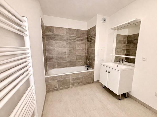 Appartement neuf avec terrasse et grand jardin privatif - OZOIR LA FERRIERE