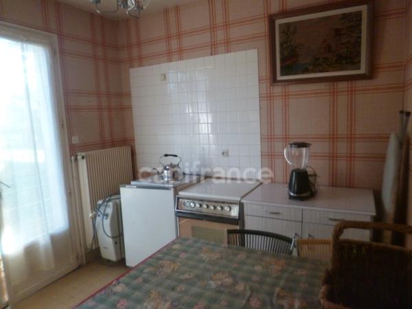 Maison à vendre 6 pièces, 4 chambres, sous-sol 2 garages PREMERY (58)