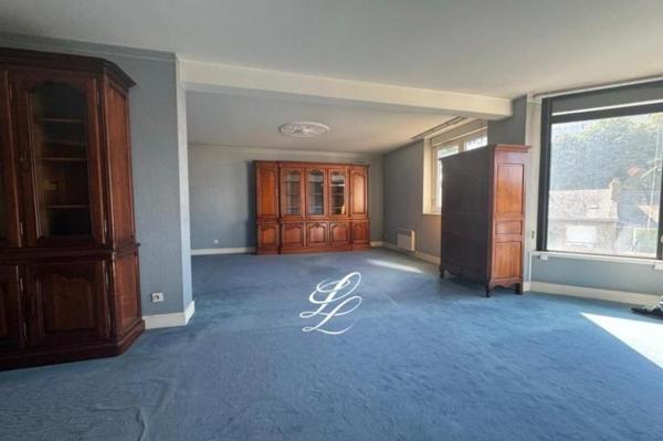 Vente - Appartement 5 pièces 136 m 2 LE MANS (72000)