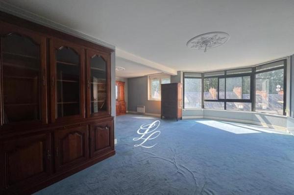 Vente - Appartement 5 pièces 136 m 2 LE MANS (72000)