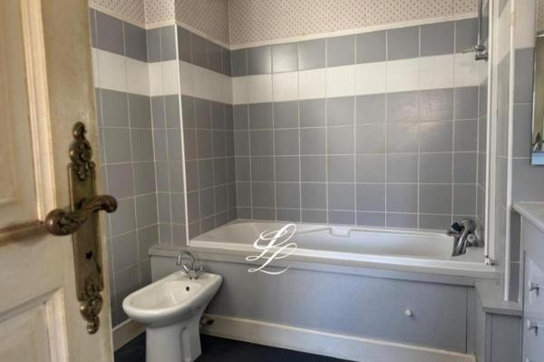 Vente - Appartement 5 pièces 136 m 2 LE MANS (72000)