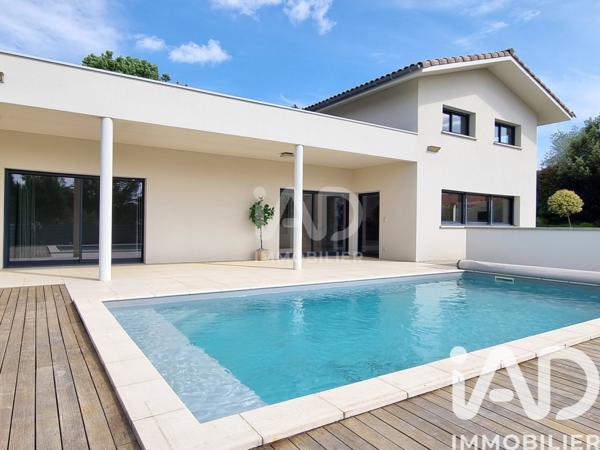 Maison à vendre 6 pièces 195 m² Rouffiac-Tolosan