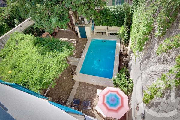 Maison à vendre  9 pièces - 270 m 2   PIGNANS  - 83