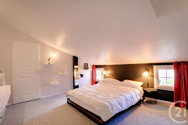 Maison à vendre  9 pièces - 270 m 2   PIGNANS  - 83
