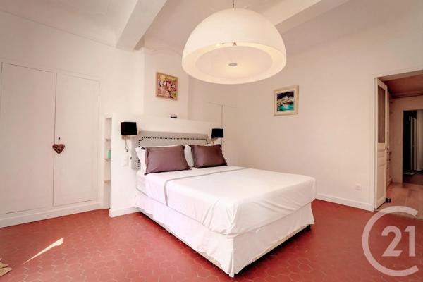 Maison à vendre  9 pièces - 270 m 2   PIGNANS  - 83