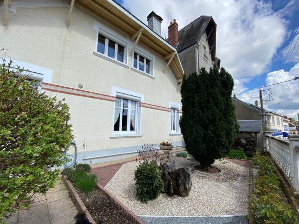 Maison à vendre à Vierzon dans le Cher (18100), ref : 044/1881