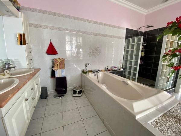 Maison à vendre à Vierzon dans le Cher (18100), ref : 044/1881