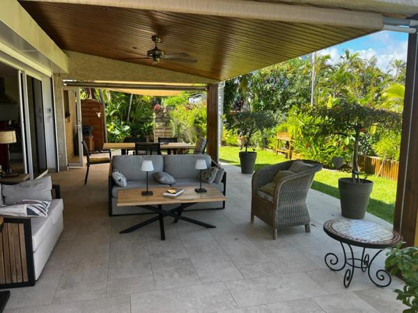 Villa à vendre 5 pièces vue océan SAINT GILLES LES BAINS (974)