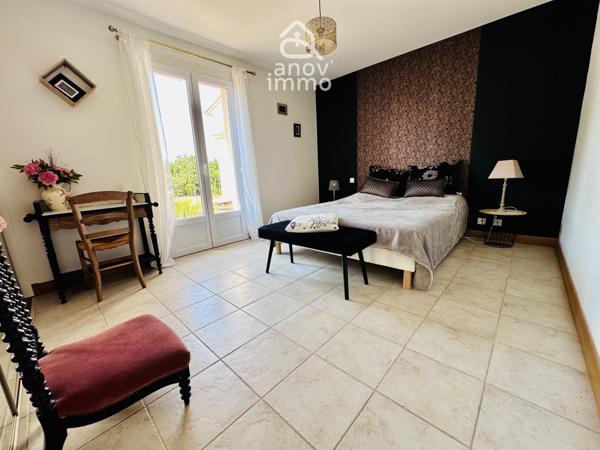 Maison 9 pièce(s) 4 chambre(s) 203.92 m²