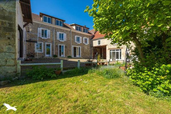 Maison à vendre 929 000 € Viarmes 15 p 390 m² DPE E