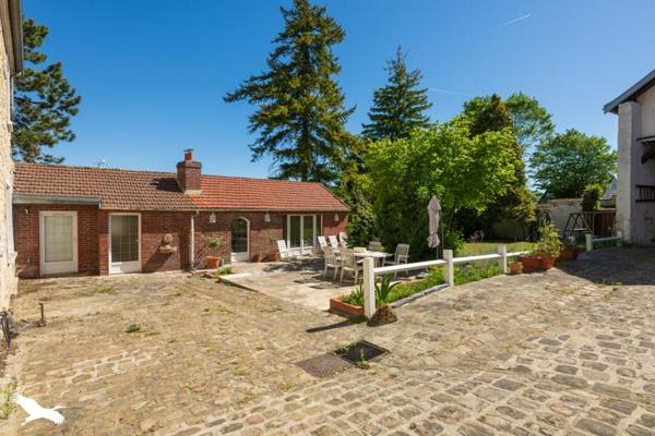 Maison à vendre 929 000 € Viarmes 15 p 390 m² DPE E