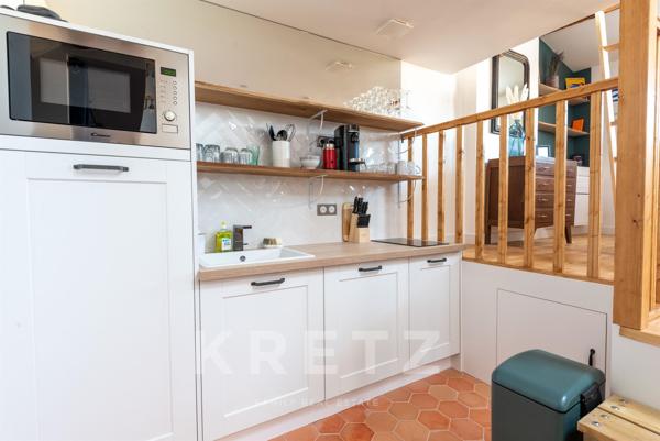 Appartement entièrement rénové avec vue dégagée sur le Vieux Port.