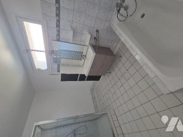 Maison de ville avec cour privative