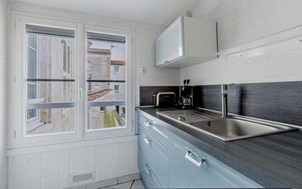 Immeuble Hyper-centre de Rochefort 4 logements et dépendances