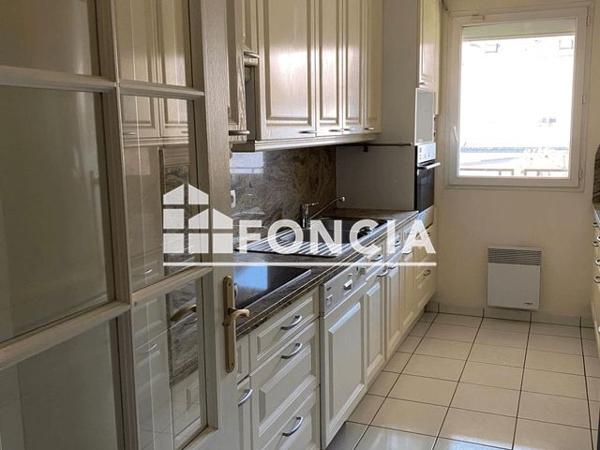 Location Appartement 3 pièces 84.2 m² - 16/18 RUE DES PRES DU ROI Coulommiers 77120