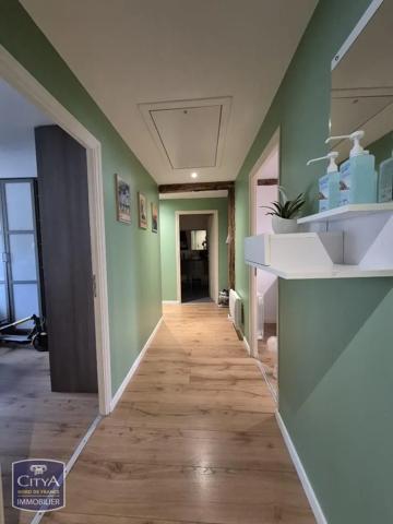 Appartement à louer 4 pièces 77.2m² Dunkerque (59140)