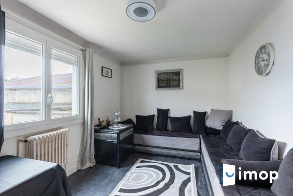 Maison 4 chambres avec grand jardin, garage triple  à 5 min des transports