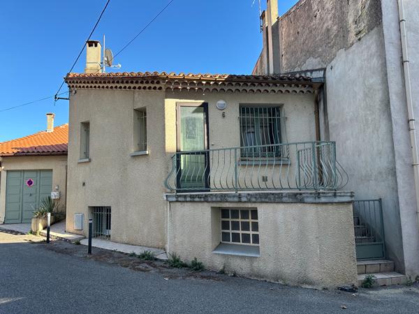 Maison de ville T4 à louer à Carcassonne proche gare SNCF avec jardin, terrasse, véranda, cave et parking