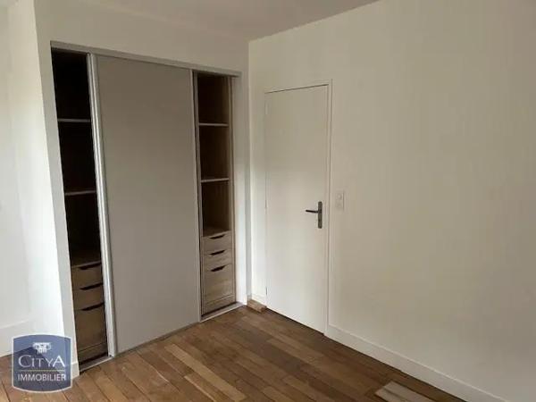Appartement à louer 2 pièces 45.75m² Bourges (18000)