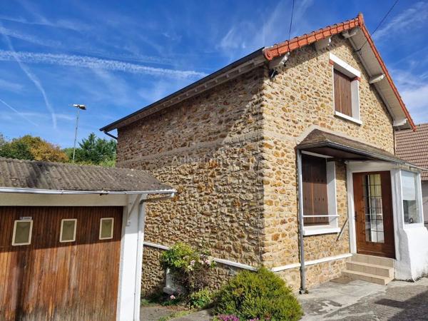 Vente                                                      Maison
                        
                     4 pièces                      79 m2                     à Saint-Fargeau-Ponthierry