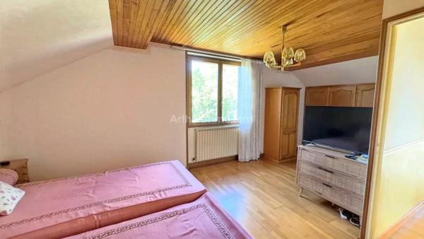 Vente                                                      Maison
                        
                     4 pièces                      79 m2                     à Saint-Fargeau-Ponthierry