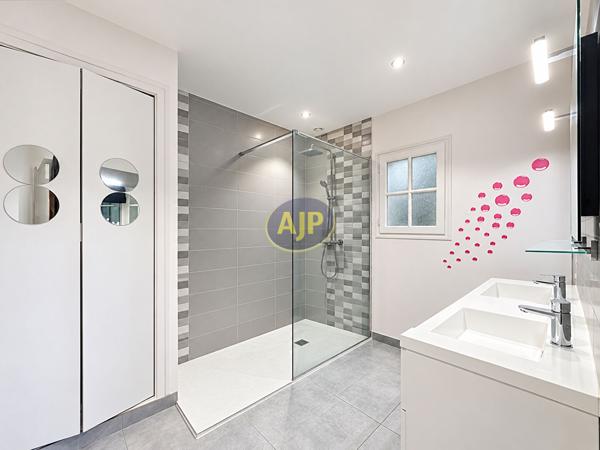 Maison à vendre Saint Jean De Monts - 3 pièces, 91m² avec 2 chambre(s) à 298 900€ - AJP Immobilier Saint-Jean-de-Monts