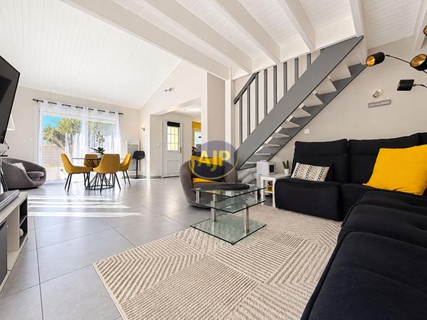 Maison à vendre Saint Jean De Monts - 3 pièces, 91m² avec 2 chambre(s) à 298 900€ - AJP Immobilier Saint-Jean-de-Monts