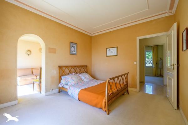 Maison à vendre 514 500 € L'Houmeau 6 p 153 m² DPE D