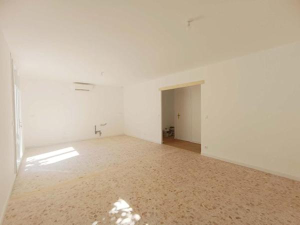 Maison Saint Chamas 4 pièce(s) 80 m2 avec JARDIN ET COURS