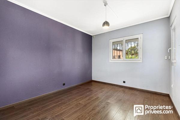 Superbe appartement rénové de plain-pied au coeur du village de Peymeinade