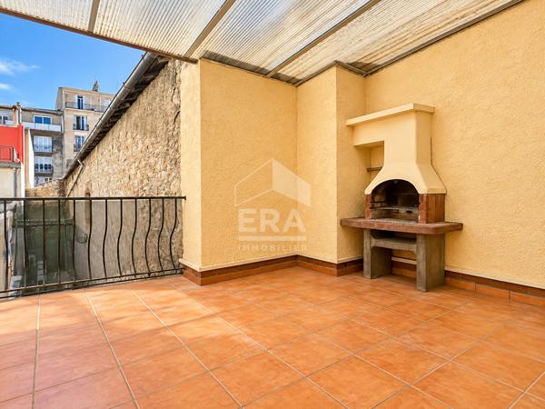 A vendre appartement type 3 de 69m2 avec terrasse de 10m2  place Sébastopol 13004 Marseille